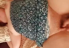 Słodki miłośników xxx lizanie lesbijek. 8.