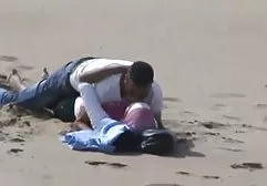 On filmiki erotyczne lizanie cipki znęcał się nad nim