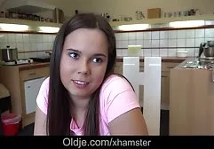 Blondynka lizanie cipy do orgazmu Greta Miłosz