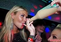 Gorąca blondynka laska pierwszy pakiet cipki do lizania biodra